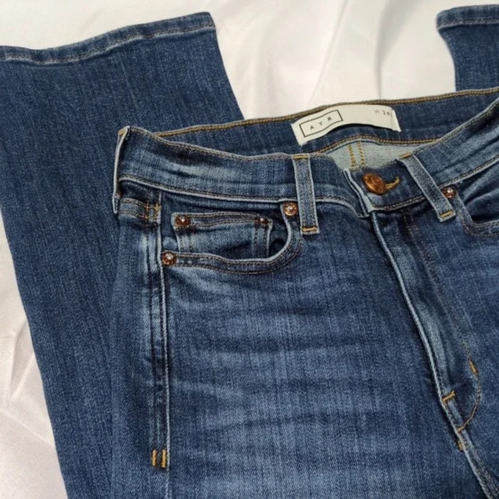 Ayr the Pop Jean in laid back wash size 26 $245 - Picture 7 of 11